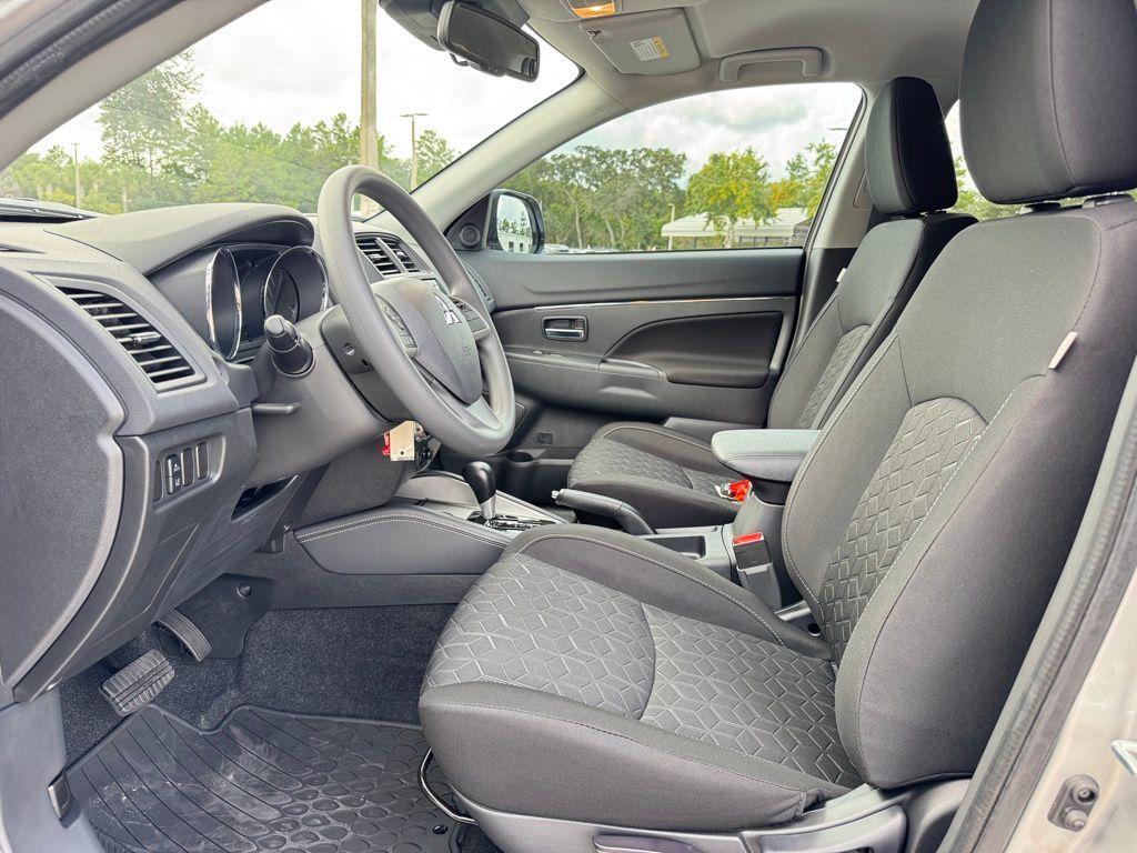 new 2025 Mitsubishi Outlander Sport car