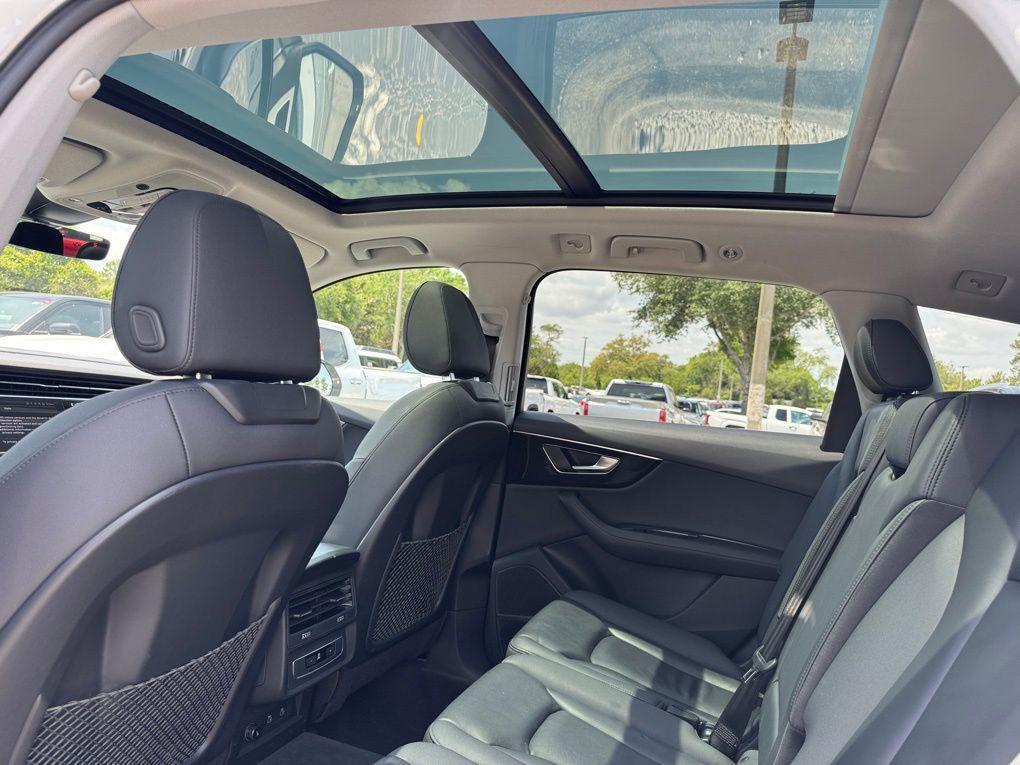 used 2023 Audi Q7 car, priced at $34,500
