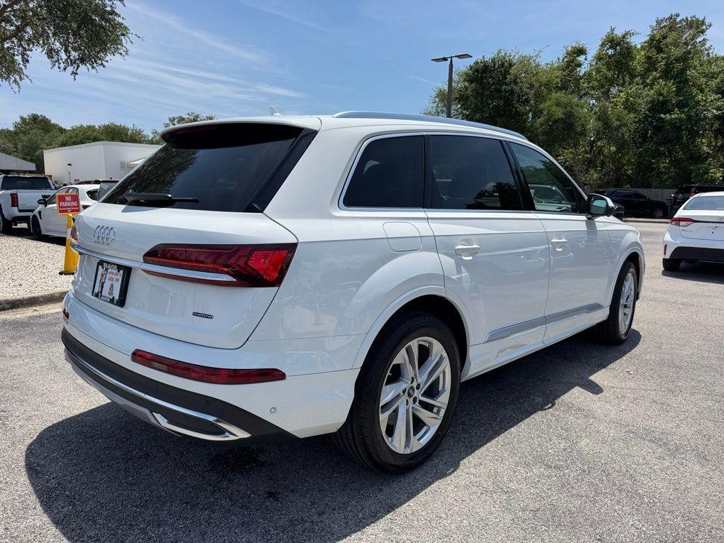 used 2023 Audi Q7 car, priced at $34,500
