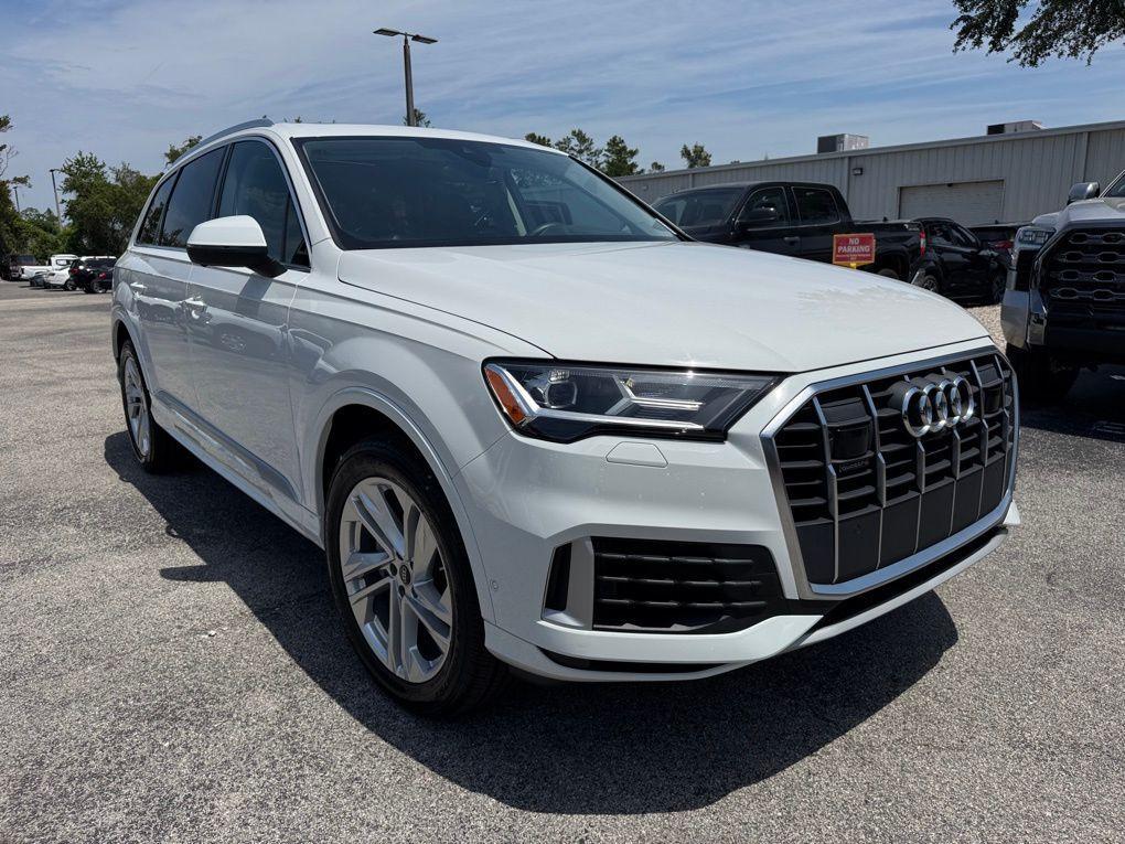 used 2023 Audi Q7 car, priced at $34,500