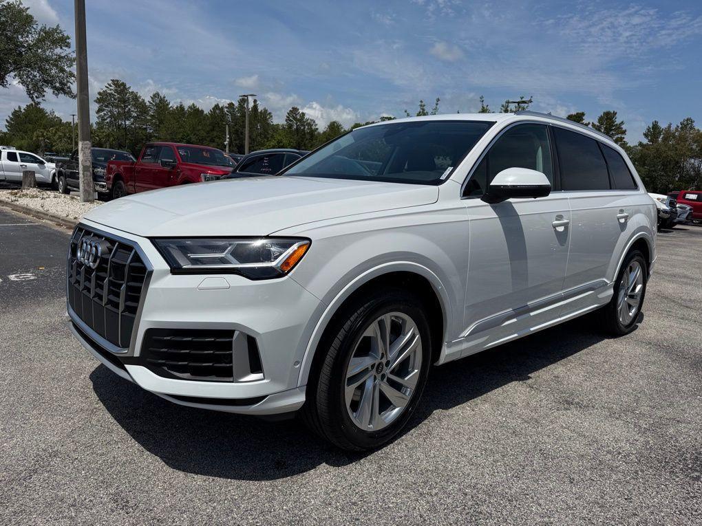 used 2023 Audi Q7 car, priced at $34,500