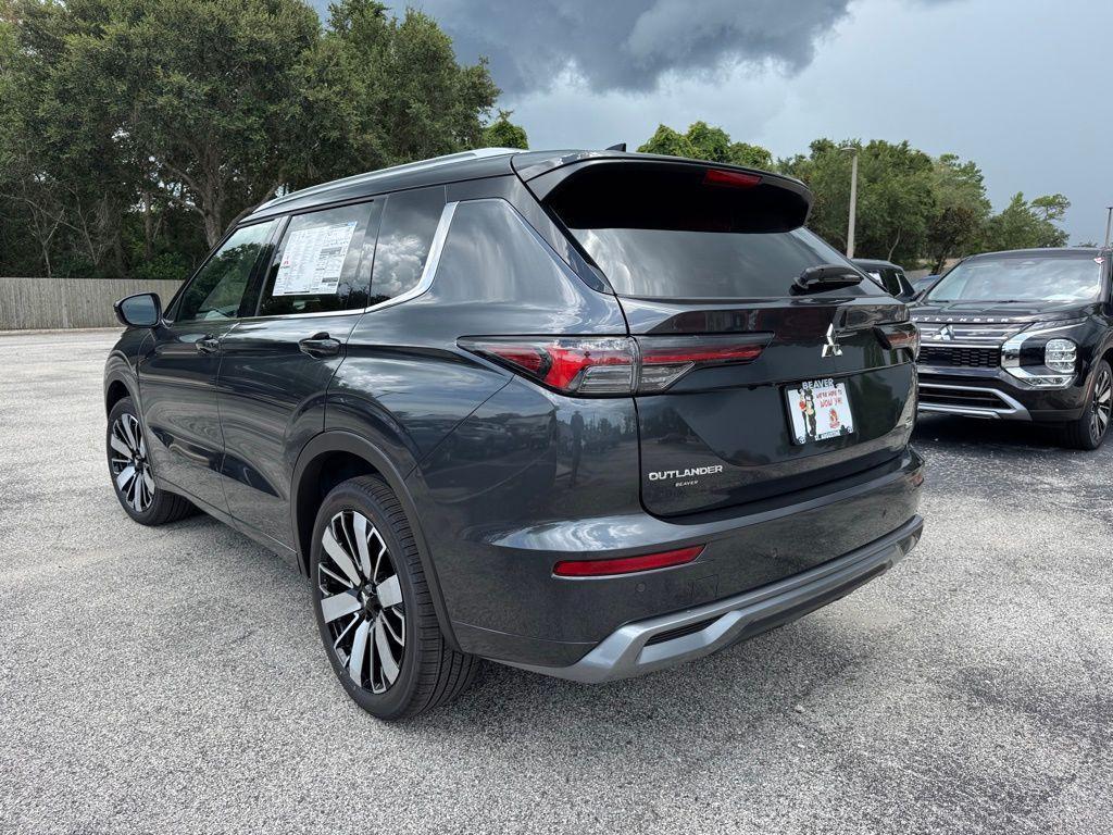 new 2025 Mitsubishi Outlander car, priced at $44,550