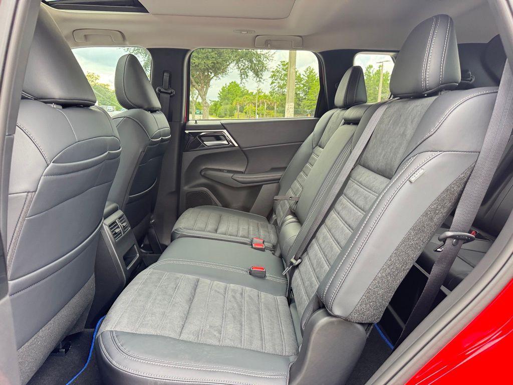 new 2025 Mitsubishi Outlander PHEV car, priced at $40,578