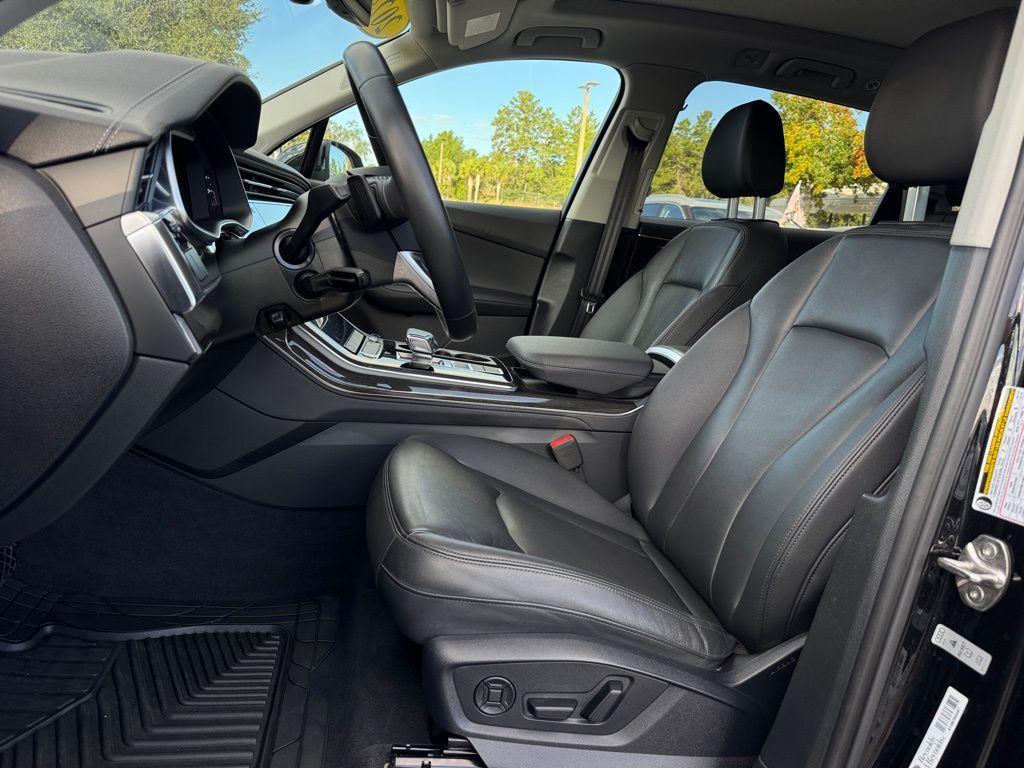 used 2024 Audi Q7 car, priced at $41,600
