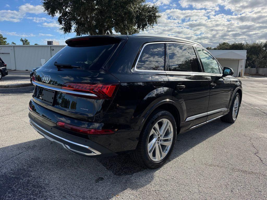 used 2024 Audi Q7 car, priced at $41,600