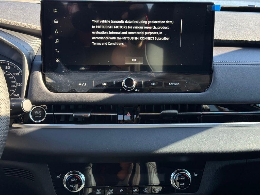 new 2025 Mitsubishi Outlander car