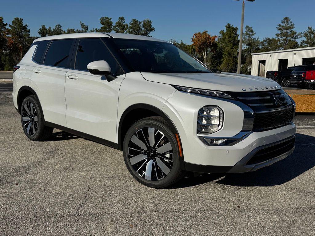 new 2025 Mitsubishi Outlander car