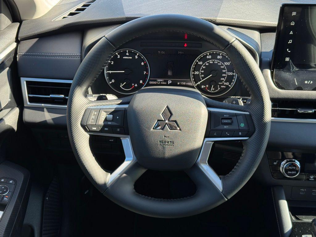 new 2025 Mitsubishi Outlander car