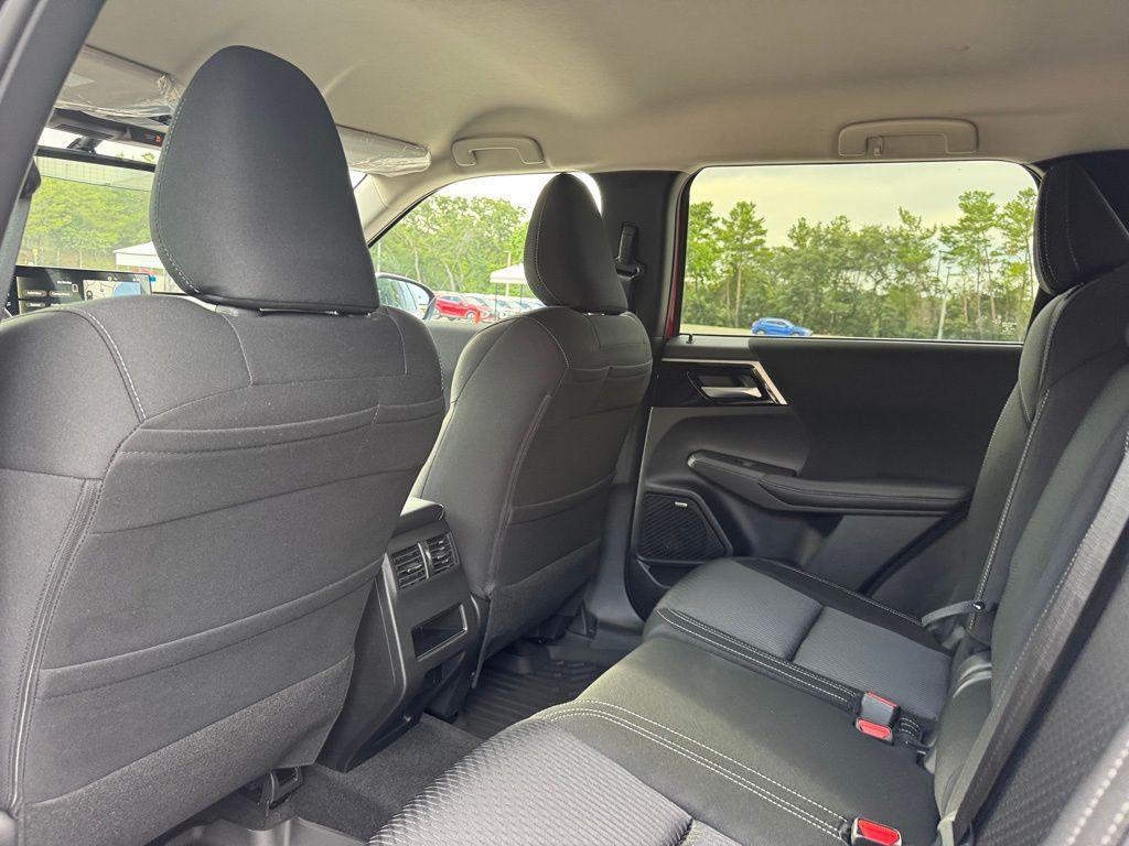 new 2025 Mitsubishi Outlander car, priced at $32,830