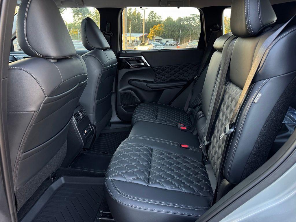 new 2025 Mitsubishi Outlander PHEV car, priced at $41,050