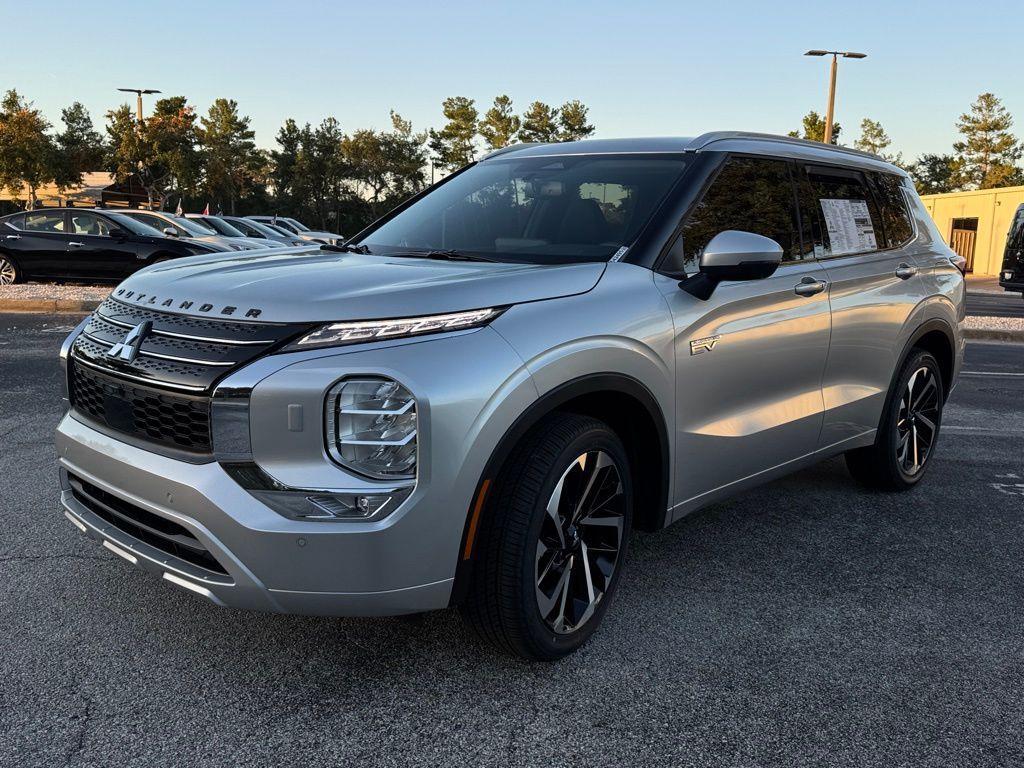 new 2025 Mitsubishi Outlander PHEV car, priced at $41,050