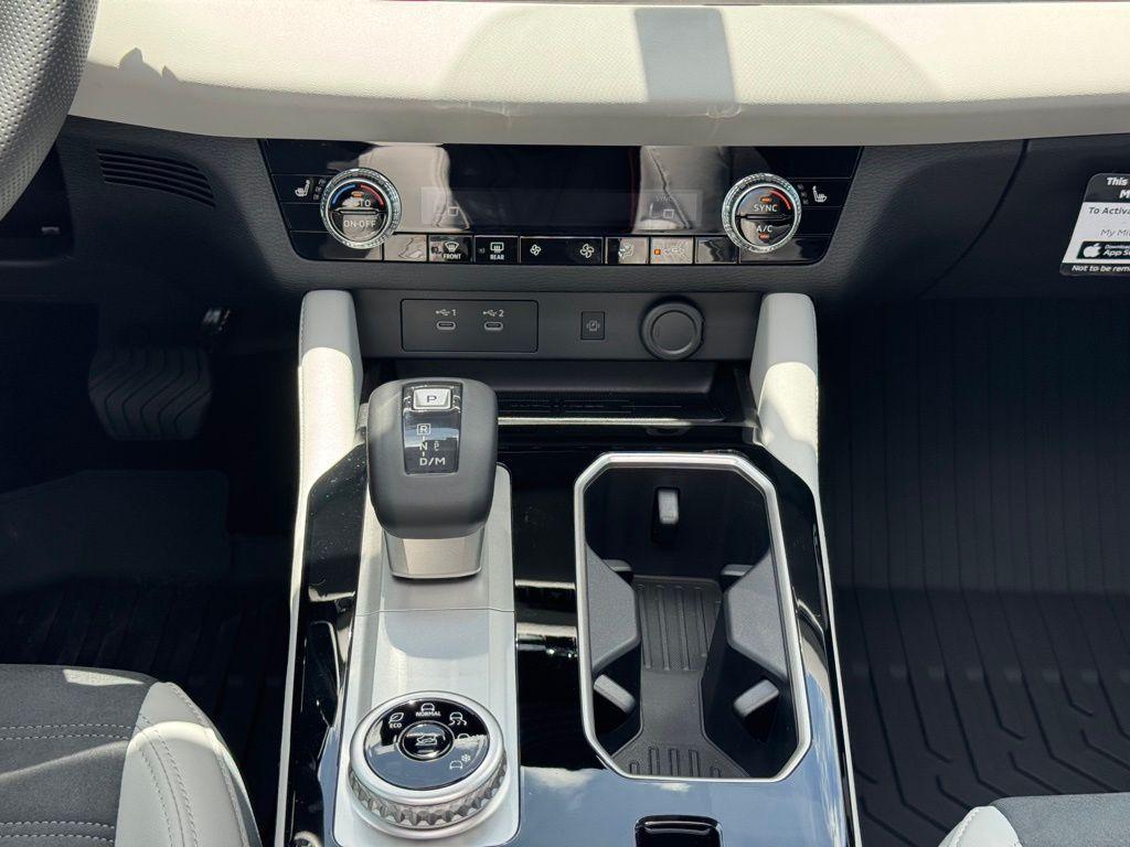 new 2025 Mitsubishi Outlander car, priced at $39,295