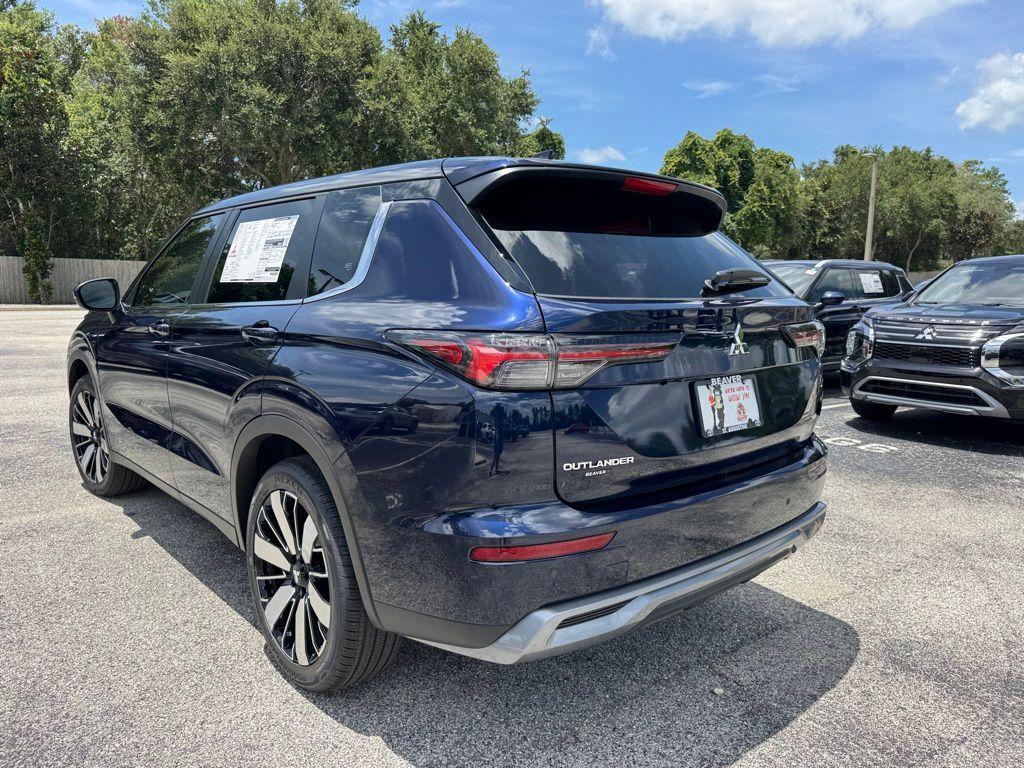 new 2025 Mitsubishi Outlander car, priced at $39,295