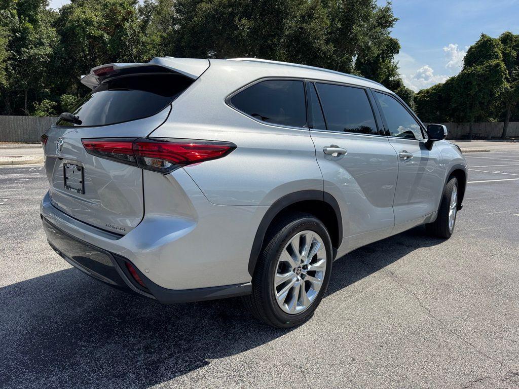 used 2023 Toyota Highlander car, priced at $41,500