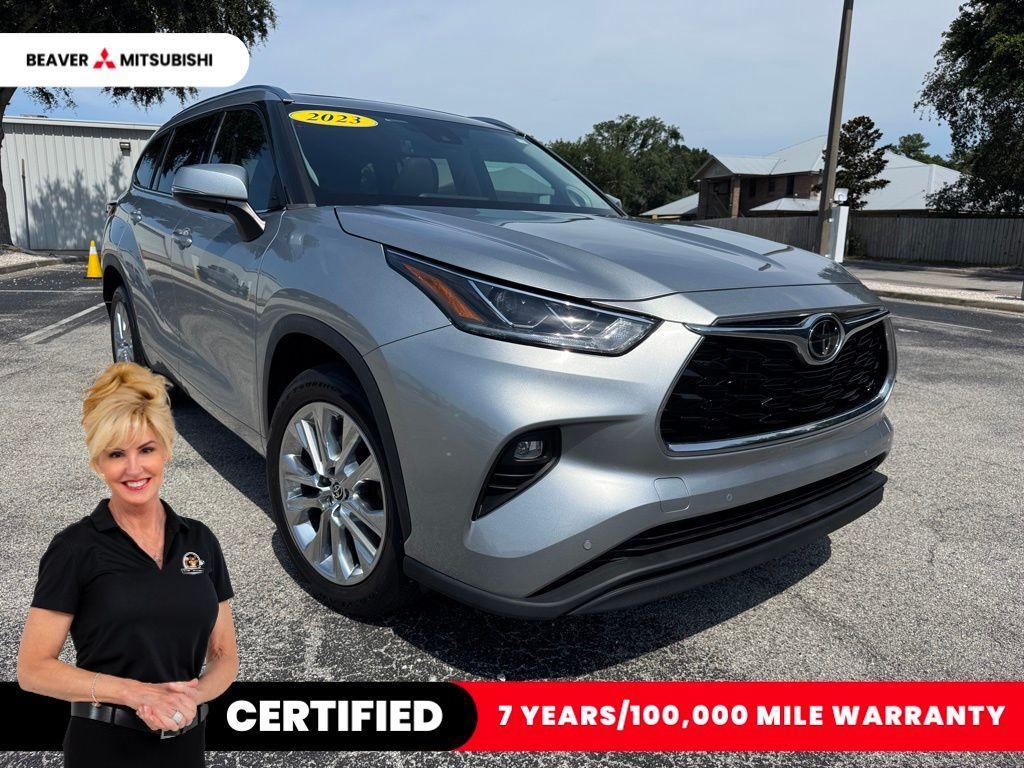 used 2023 Toyota Highlander car, priced at $41,500