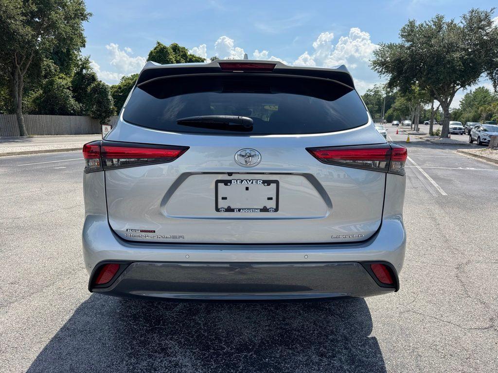 used 2023 Toyota Highlander car, priced at $41,500
