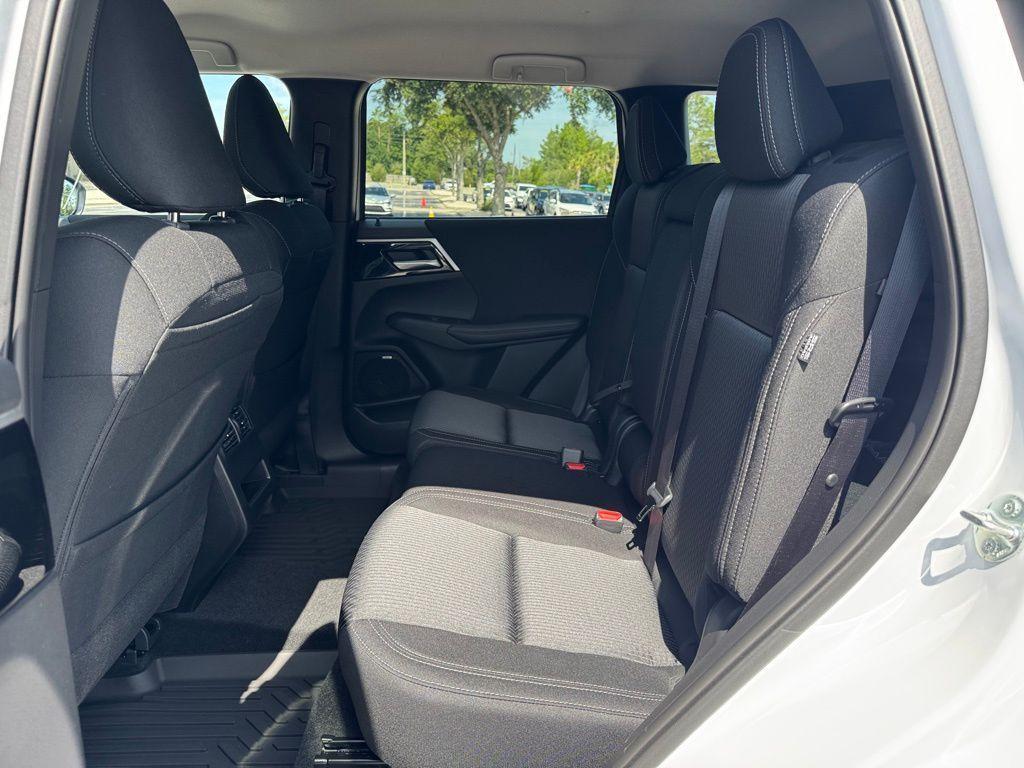 new 2025 Mitsubishi Outlander car, priced at $32,830