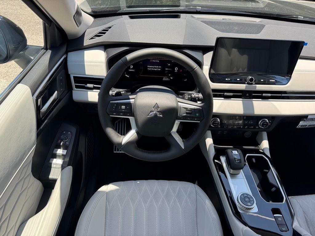 new 2025 Mitsubishi Outlander car, priced at $45,290