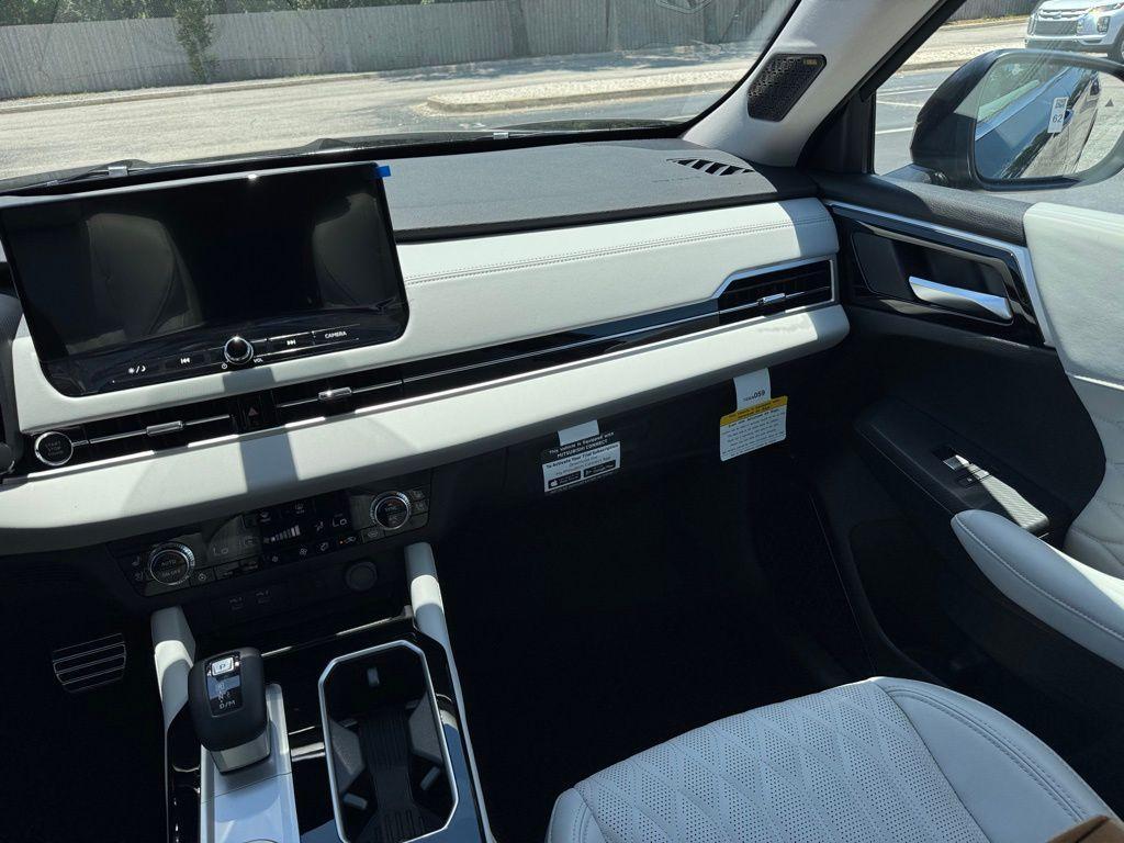 new 2025 Mitsubishi Outlander car, priced at $45,290