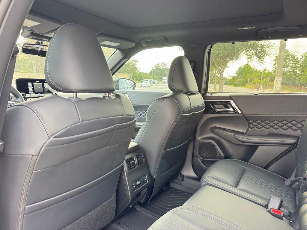 new 2025 Mitsubishi Outlander PHEV car, priced at $46,346