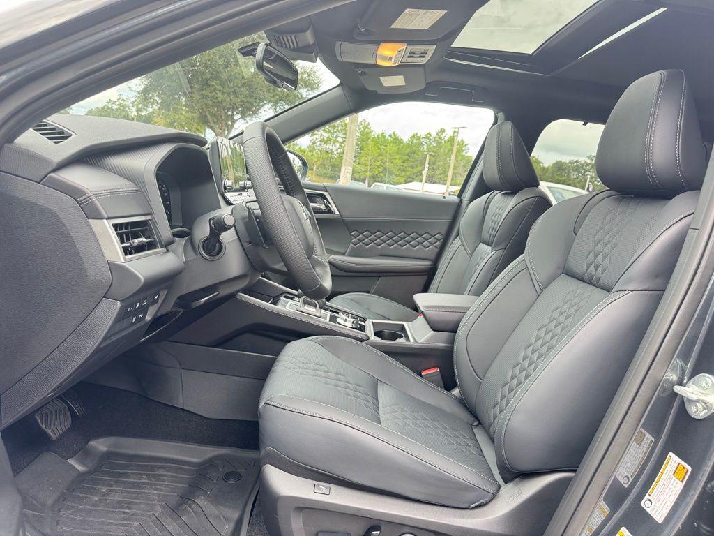 new 2025 Mitsubishi Outlander PHEV car, priced at $46,440