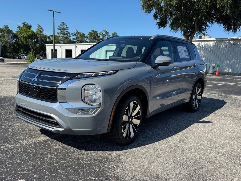 new 2025 Mitsubishi Outlander car, priced at $43,645