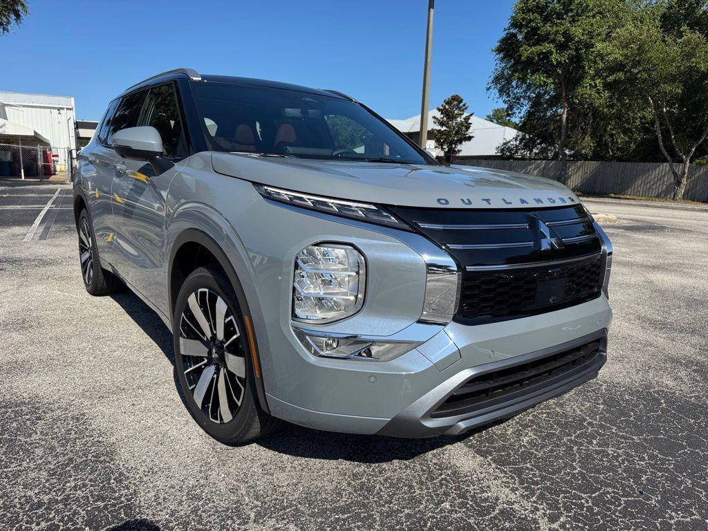 new 2025 Mitsubishi Outlander car, priced at $43,645
