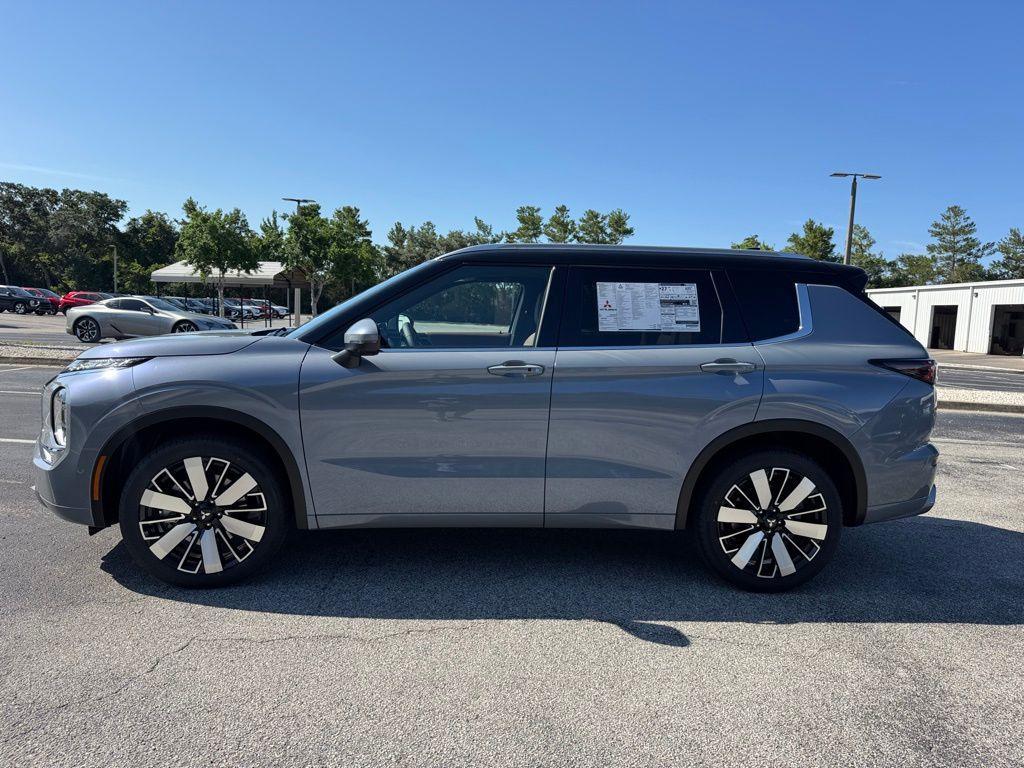 new 2025 Mitsubishi Outlander car, priced at $43,645