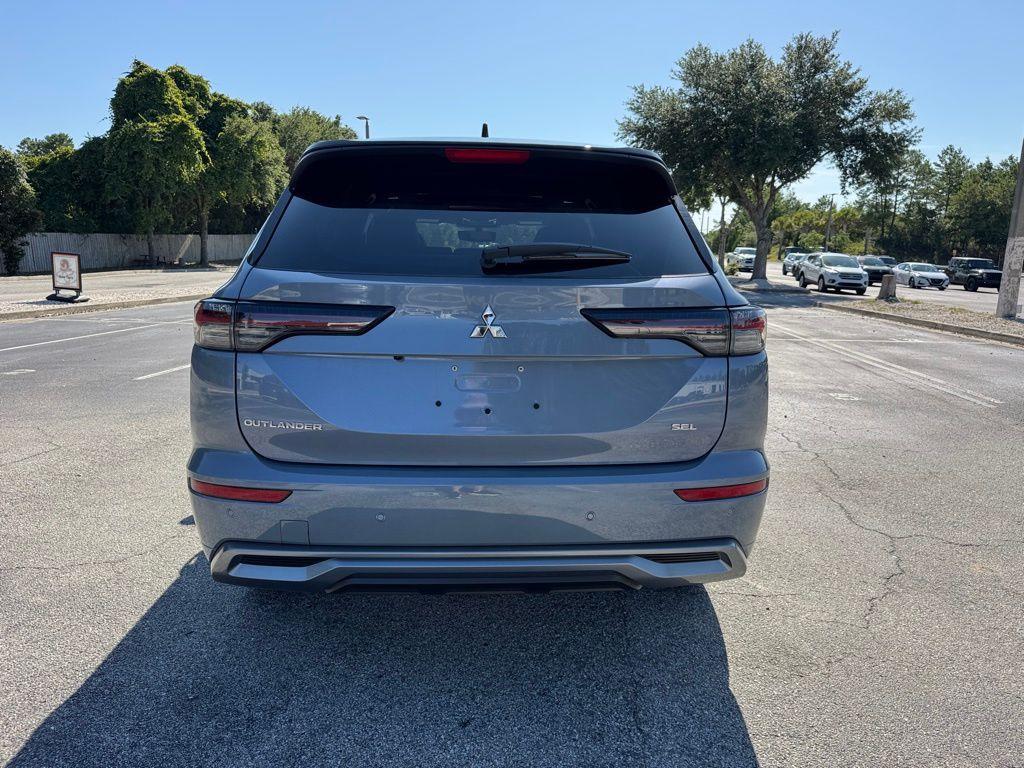 new 2025 Mitsubishi Outlander car, priced at $43,645