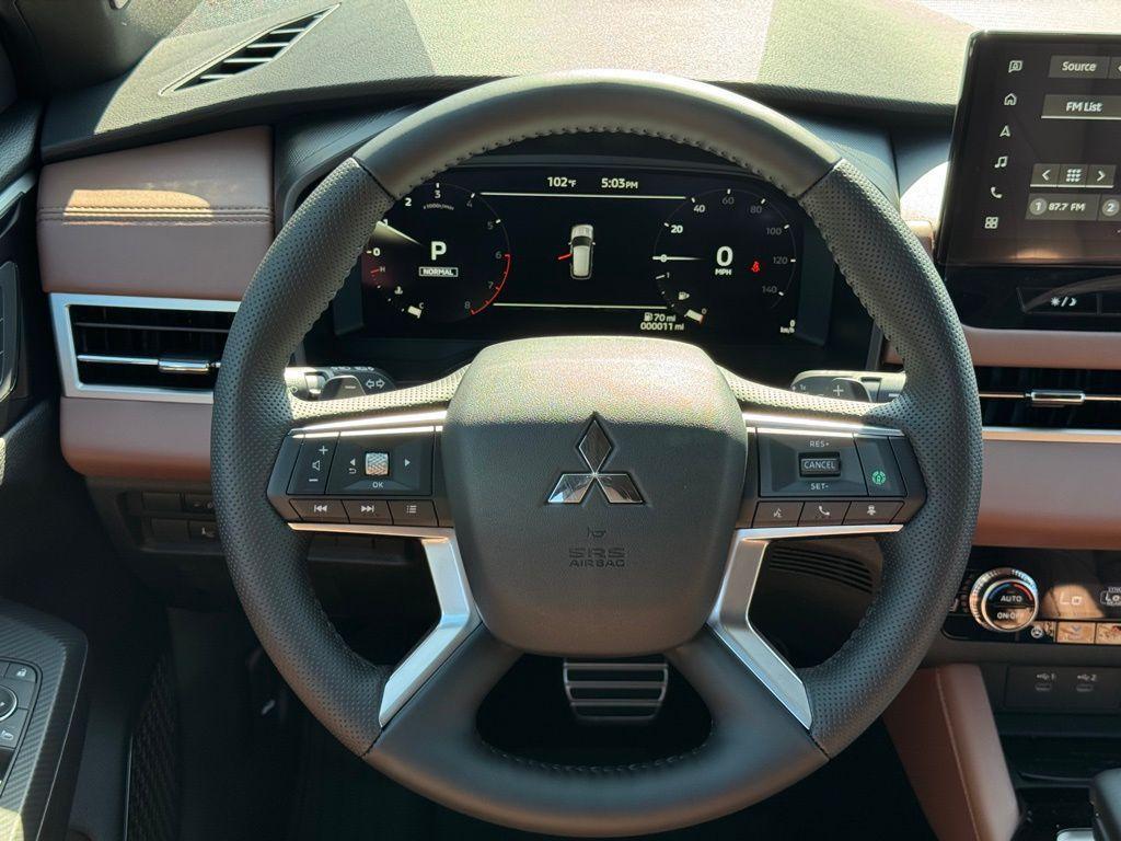 new 2025 Mitsubishi Outlander car, priced at $43,645