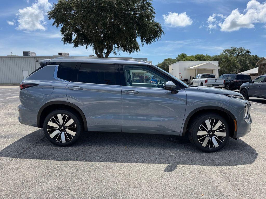 new 2025 Mitsubishi Outlander car, priced at $40,195