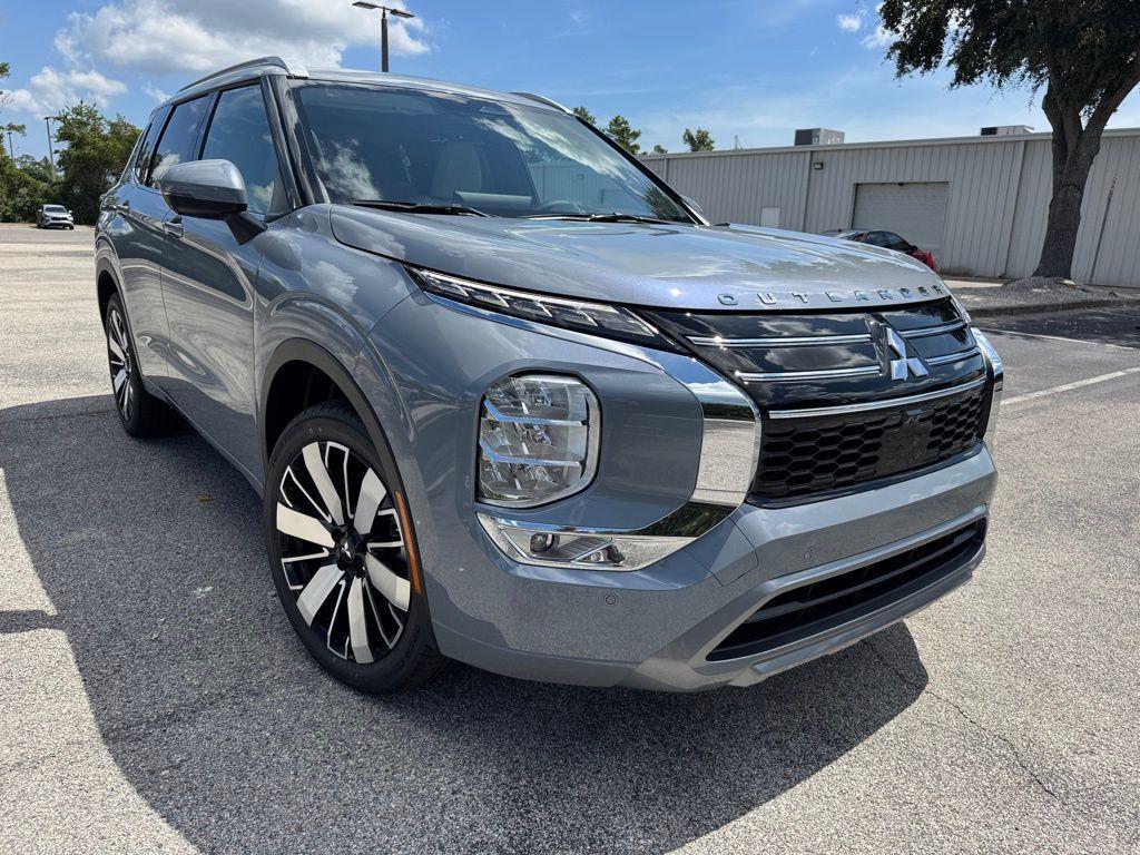 new 2025 Mitsubishi Outlander car, priced at $40,195