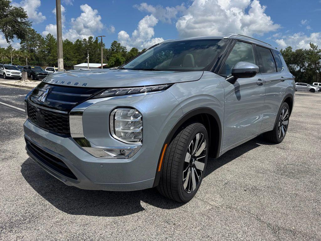 new 2025 Mitsubishi Outlander car, priced at $40,195
