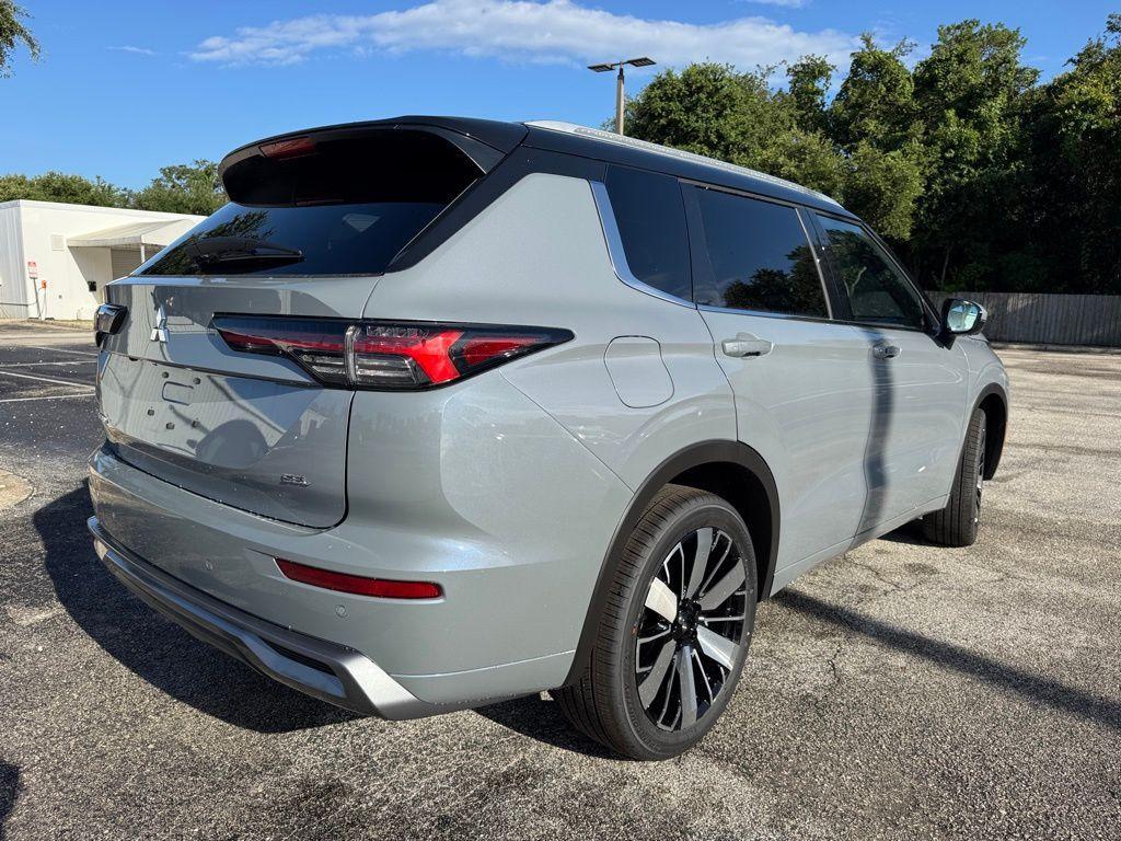 new 2025 Mitsubishi Outlander car, priced at $44,945