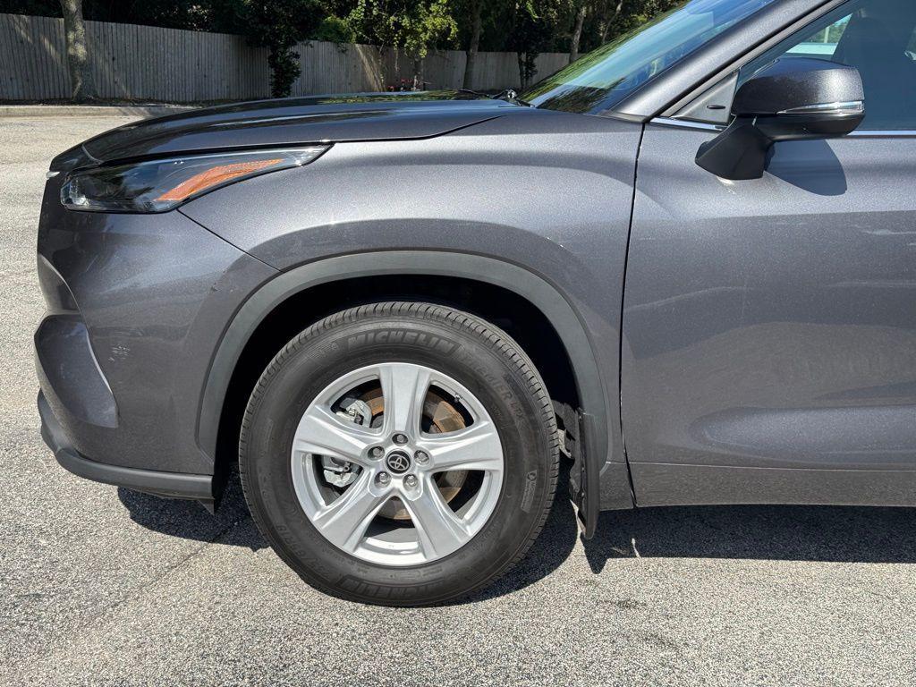 used 2023 Toyota Highlander car, priced at $34,700