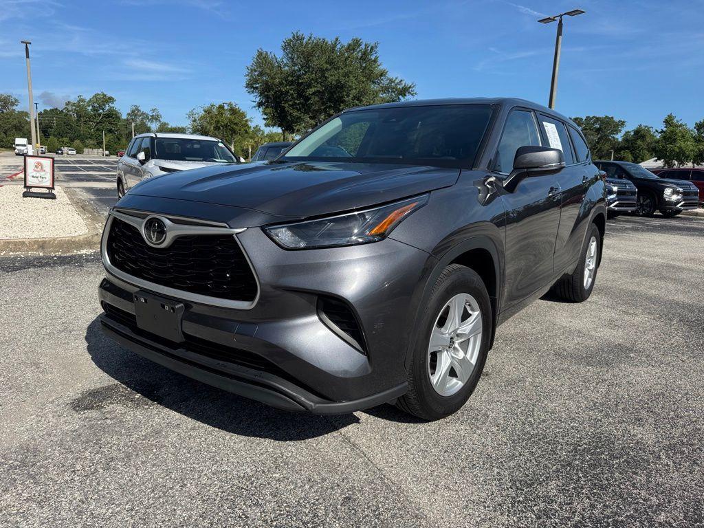used 2023 Toyota Highlander car, priced at $34,700