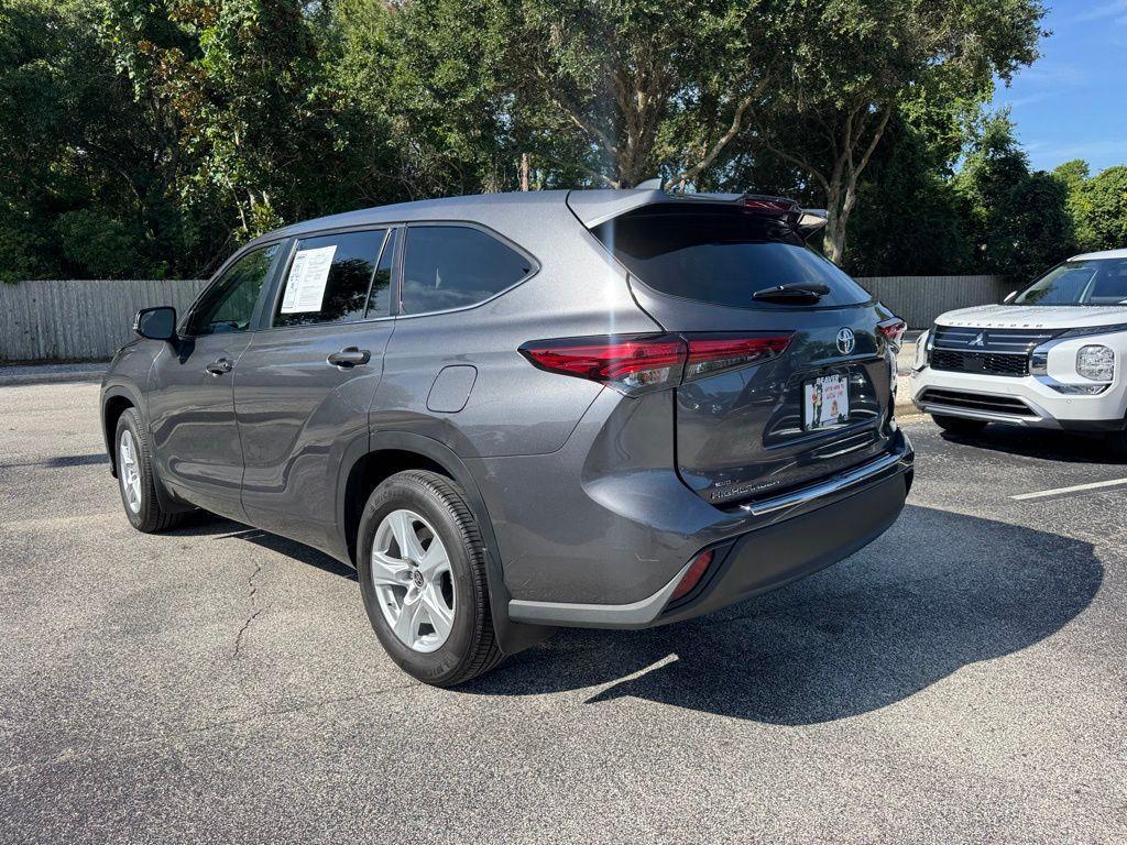 used 2023 Toyota Highlander car, priced at $34,700