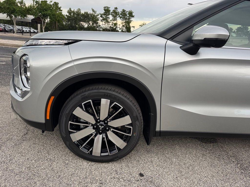new 2025 Mitsubishi Outlander car, priced at $35,190