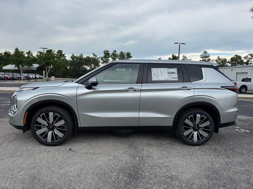 new 2025 Mitsubishi Outlander car, priced at $35,190
