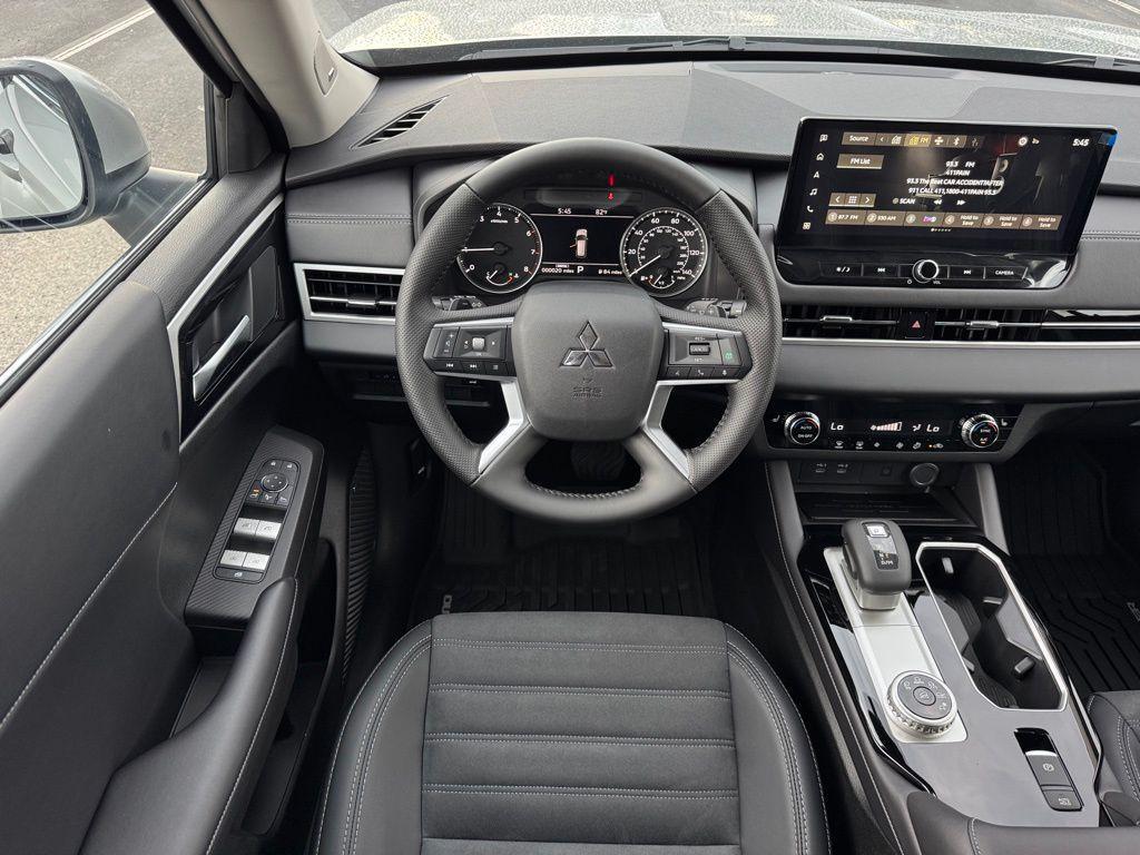 new 2025 Mitsubishi Outlander car, priced at $35,190