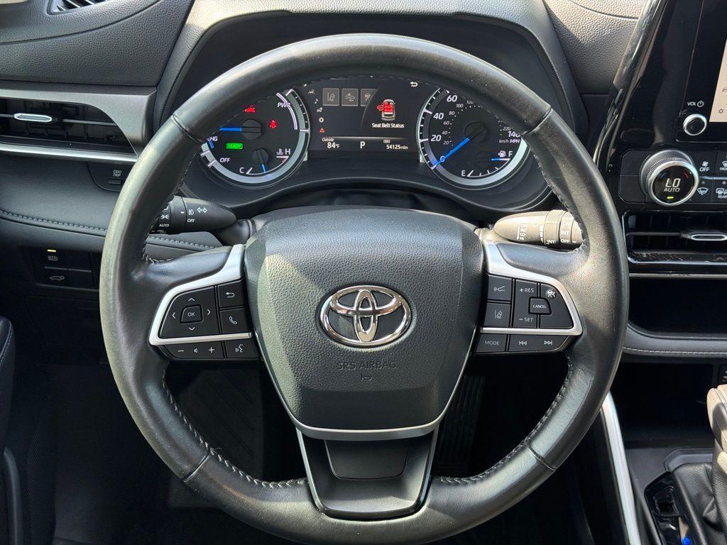 used 2023 Toyota Highlander Hybrid car, priced at $34,700