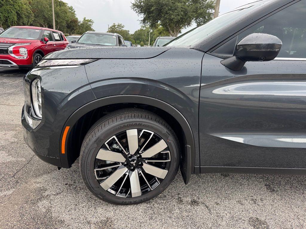 new 2025 Mitsubishi Outlander car, priced at $36,190