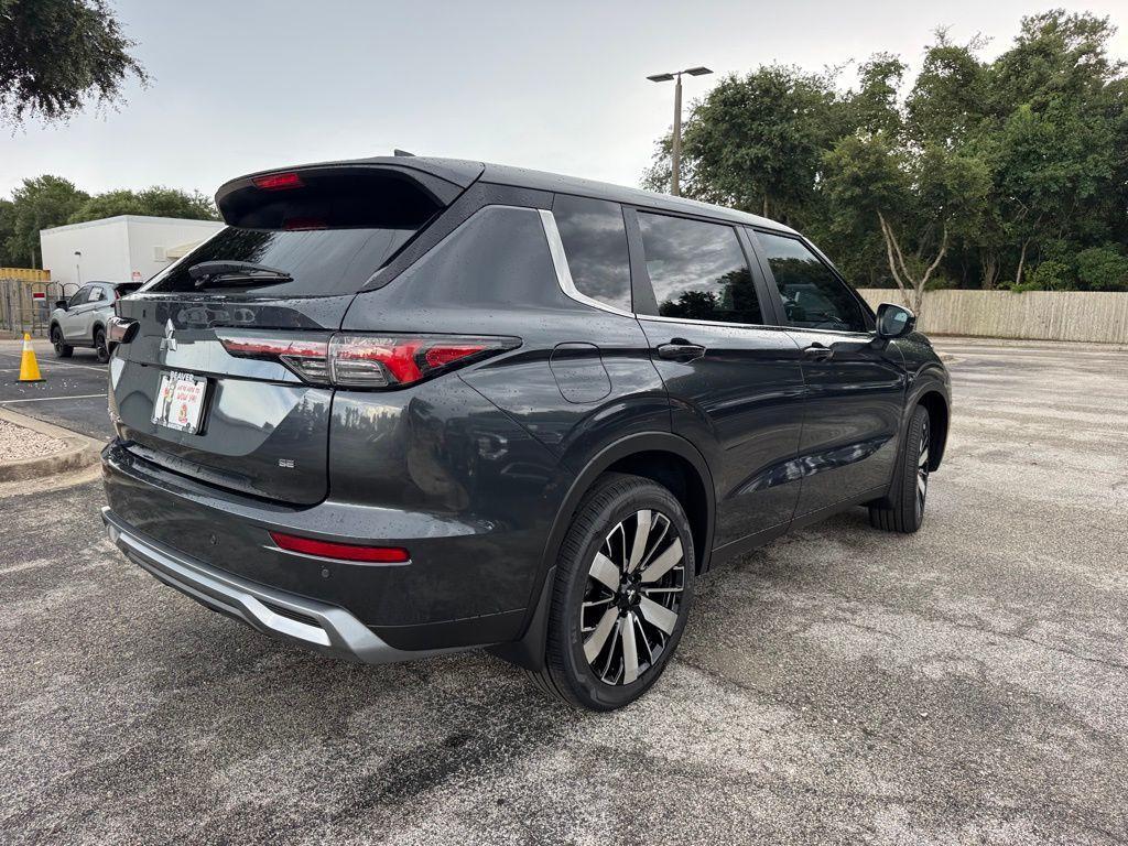 new 2025 Mitsubishi Outlander car, priced at $36,190