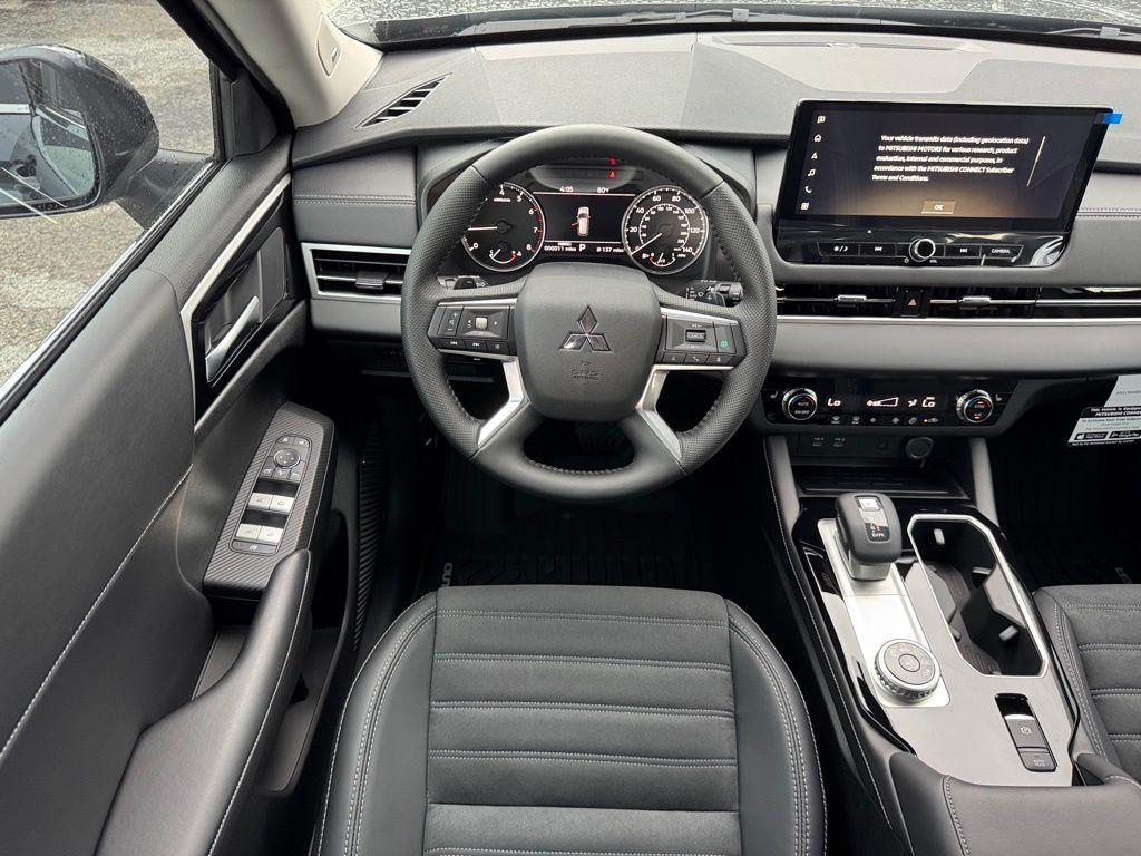new 2025 Mitsubishi Outlander car, priced at $36,190