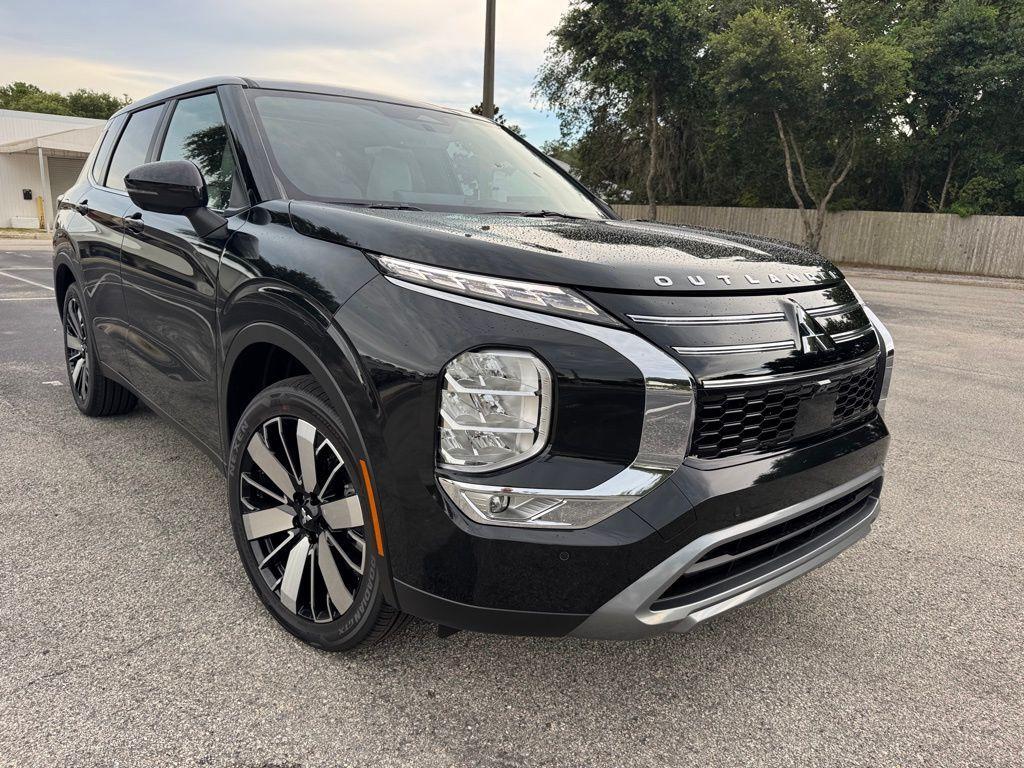 new 2025 Mitsubishi Outlander car, priced at $38,890