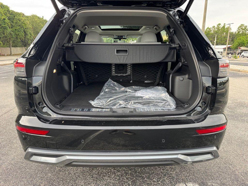 new 2025 Mitsubishi Outlander car, priced at $38,890