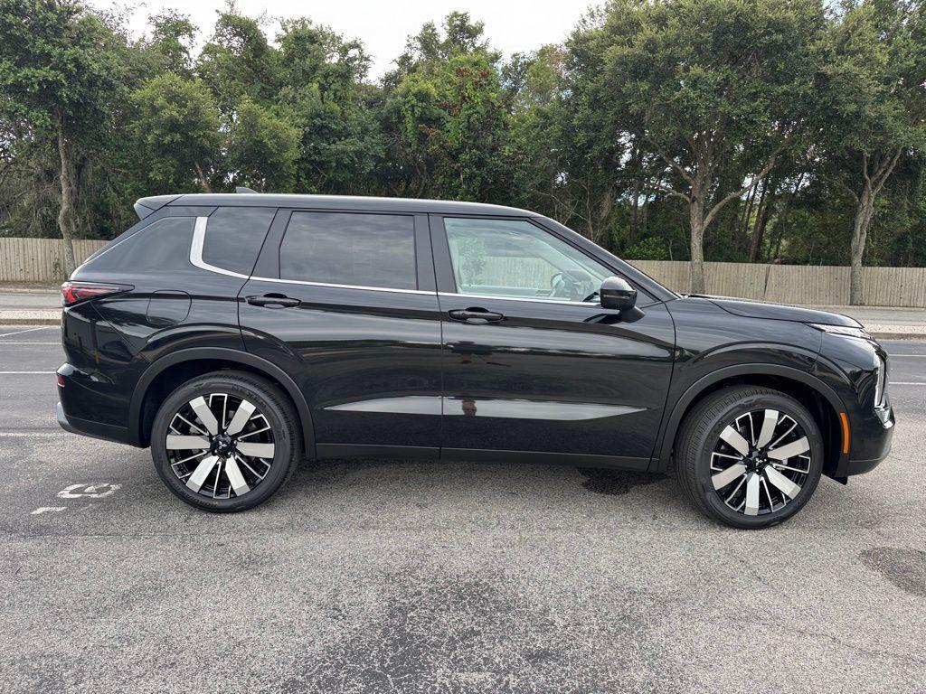 new 2025 Mitsubishi Outlander car, priced at $38,890
