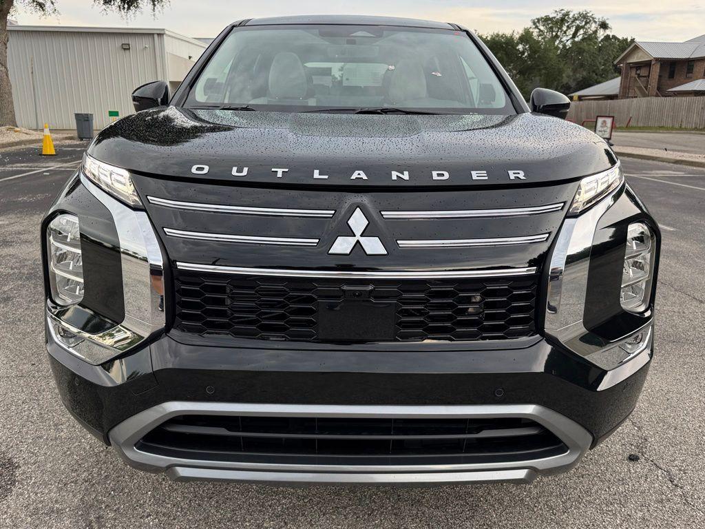 new 2025 Mitsubishi Outlander car, priced at $38,890