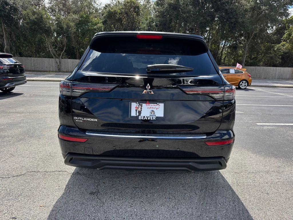 new 2025 Mitsubishi Outlander car, priced at $27,818