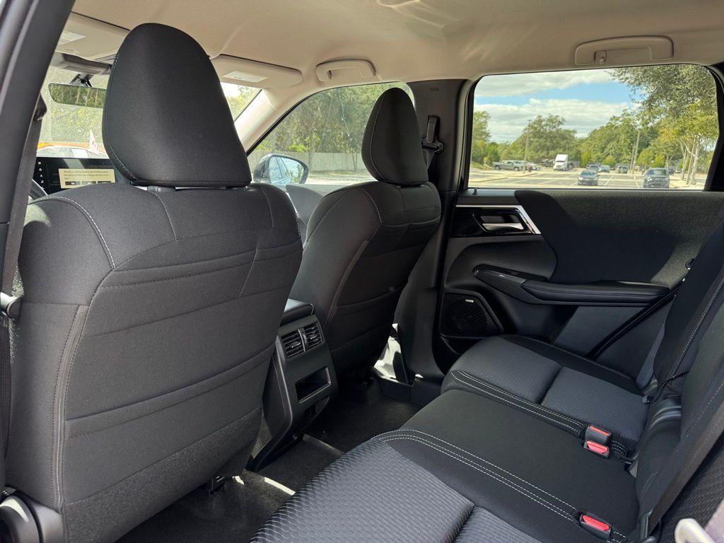 new 2025 Mitsubishi Outlander car, priced at $27,818